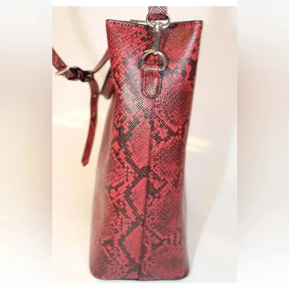 Sassy Jones NEW Pamela Snake Print ReEmbossed Large Crossbody Bag - Picture 5 of 16